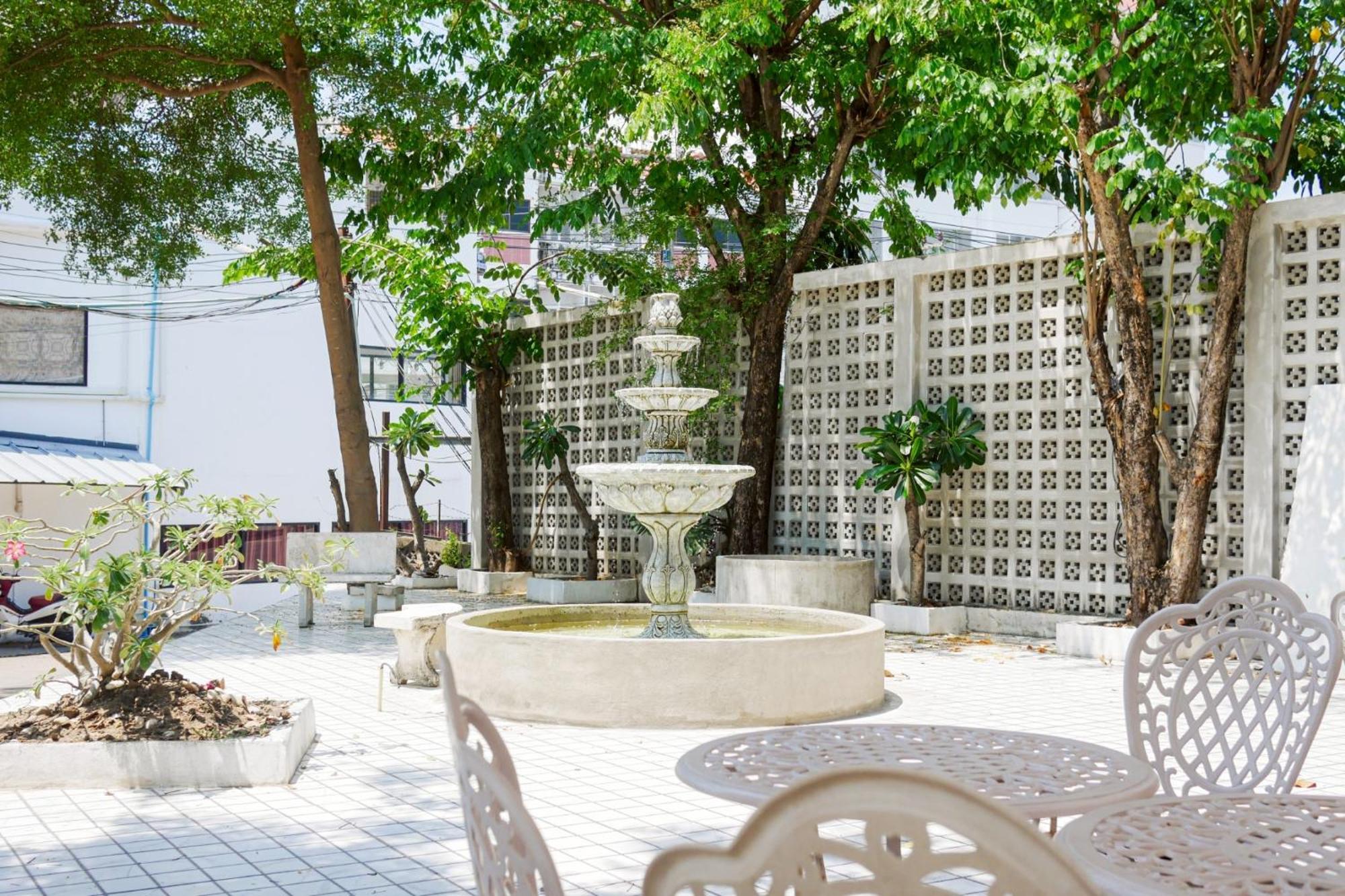 Rak Kun Resort 2 Nakhon Sawan Exteriör bild