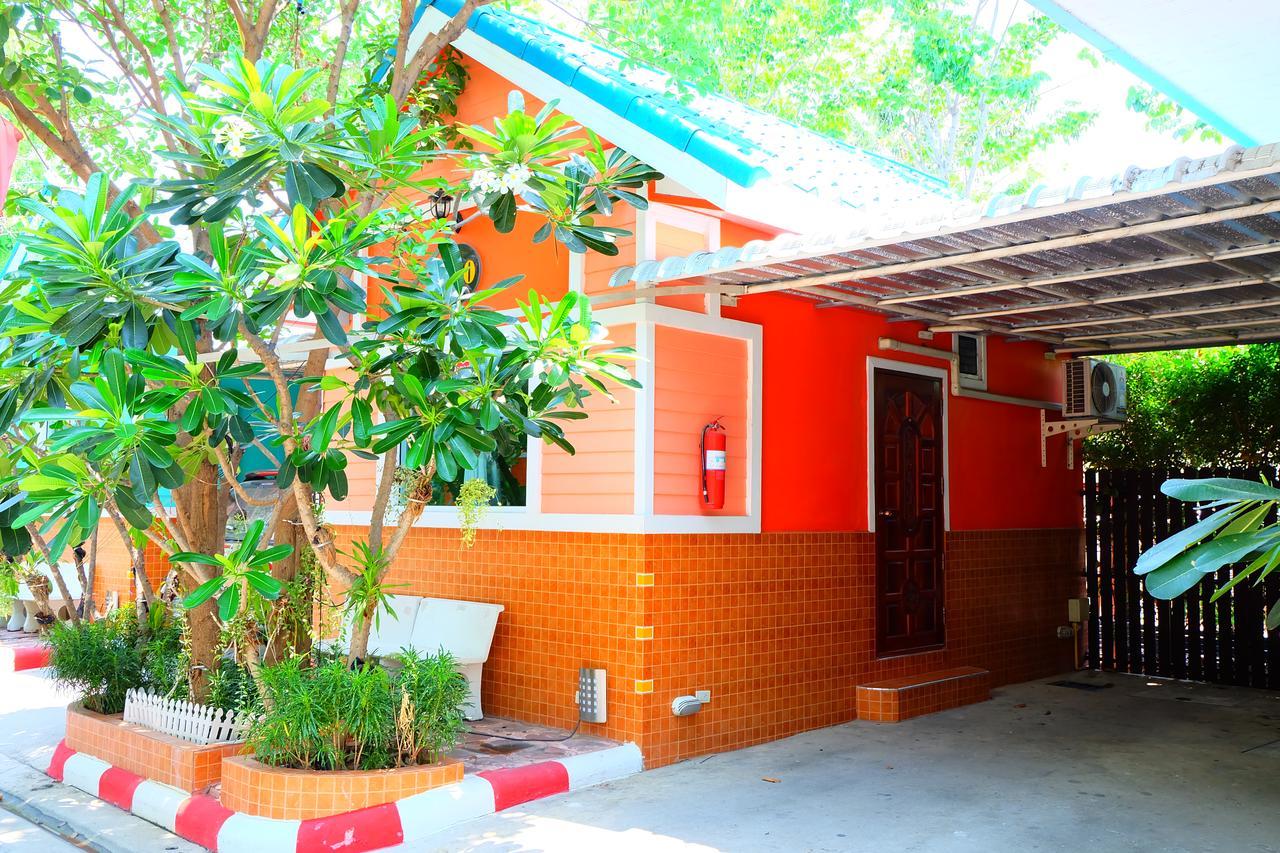 Rak Kun Resort 2 Nakhon Sawan Exteriör bild