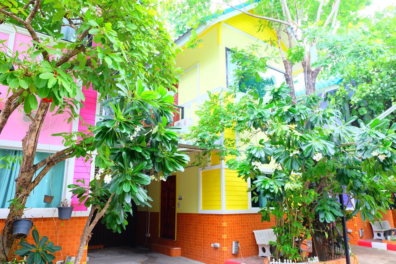 Rak Kun Resort 2 Nakhon Sawan Exteriör bild