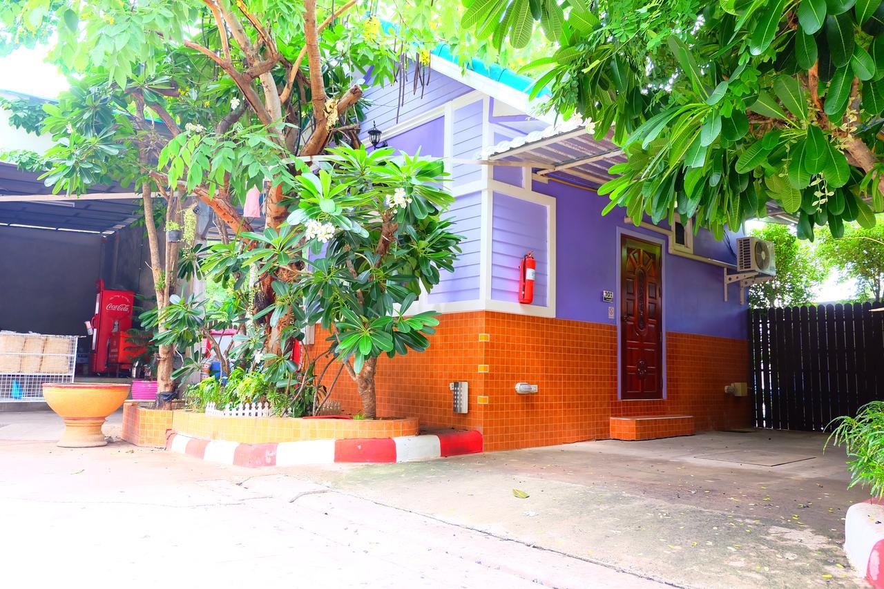 Rak Kun Resort 2 Nakhon Sawan Exteriör bild