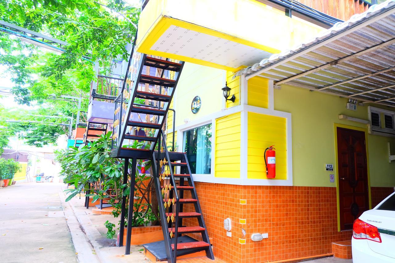 Rak Kun Resort 2 Nakhon Sawan Exteriör bild