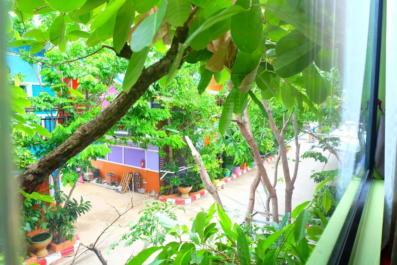 Rak Kun Resort 2 Nakhon Sawan Exteriör bild