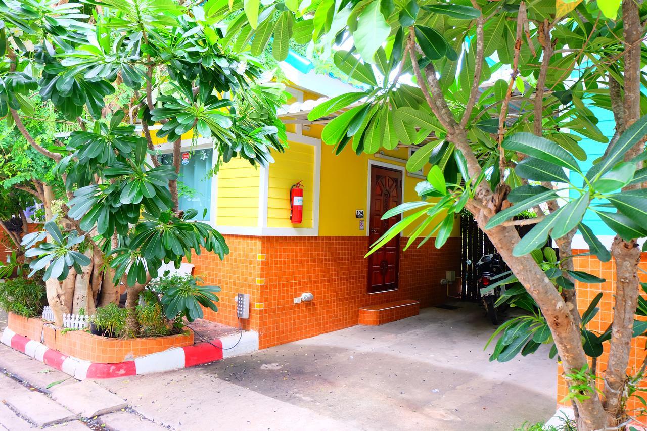 Rak Kun Resort 2 Nakhon Sawan Exteriör bild