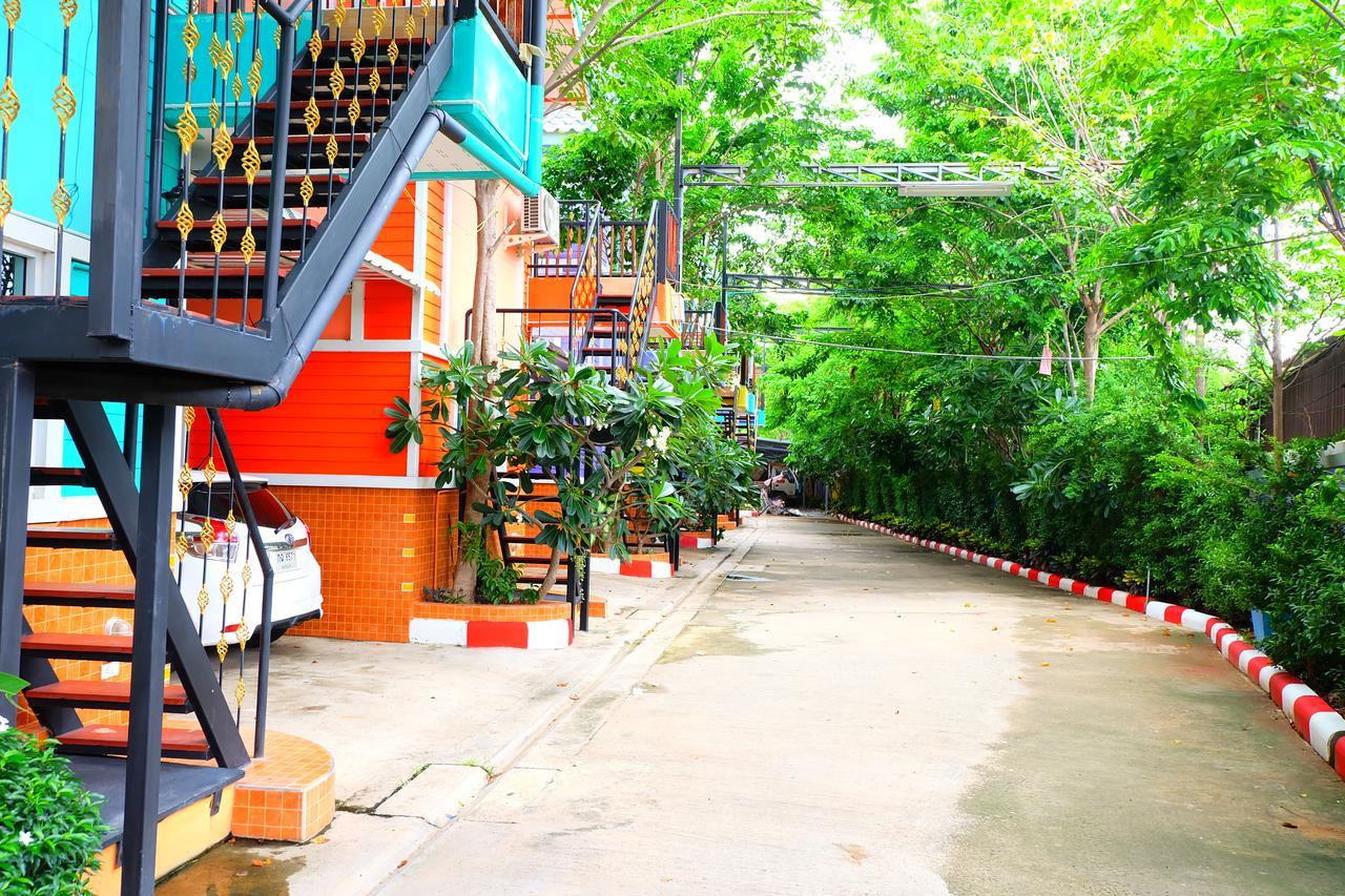 Rak Kun Resort 2 Nakhon Sawan Exteriör bild