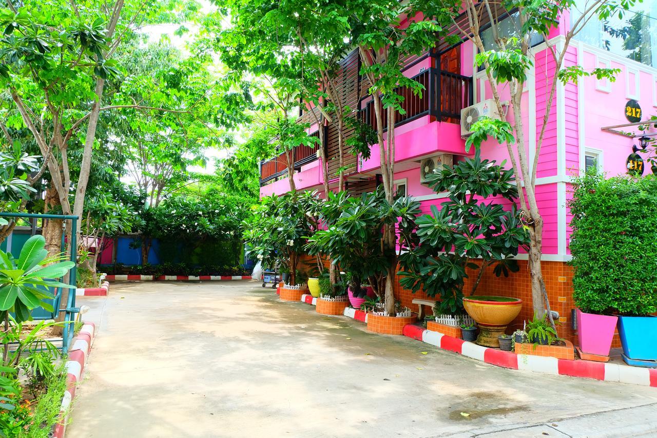 Rak Kun Resort 2 Nakhon Sawan Exteriör bild