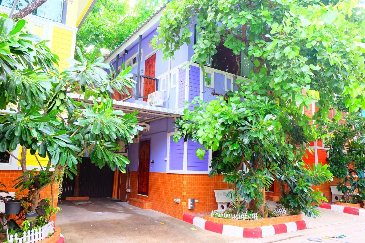 Rak Kun Resort 2 Nakhon Sawan Exteriör bild