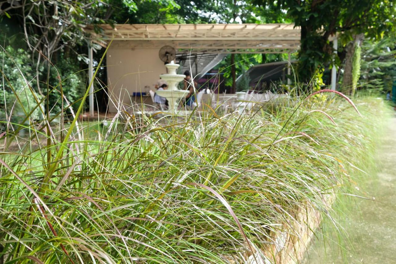 Rak Kun Resort 2 Nakhon Sawan Exteriör bild